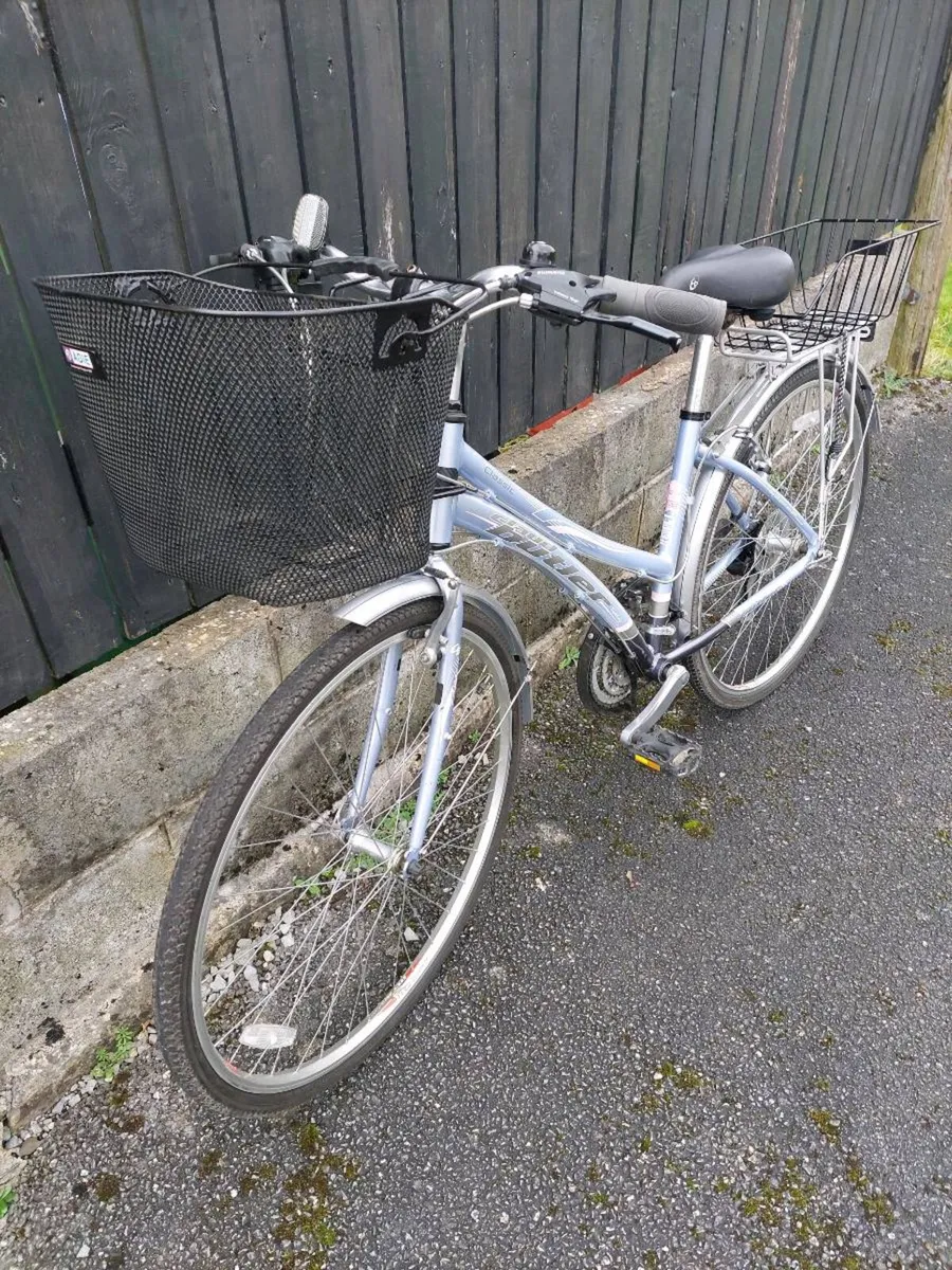 Beautiful Ladies Claud Butler Bicycle for Sale - Image 2