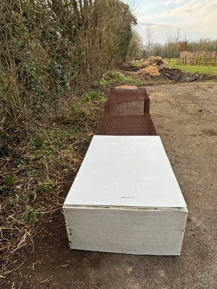 Pest-Proof Rabbit Hutch - Image 2