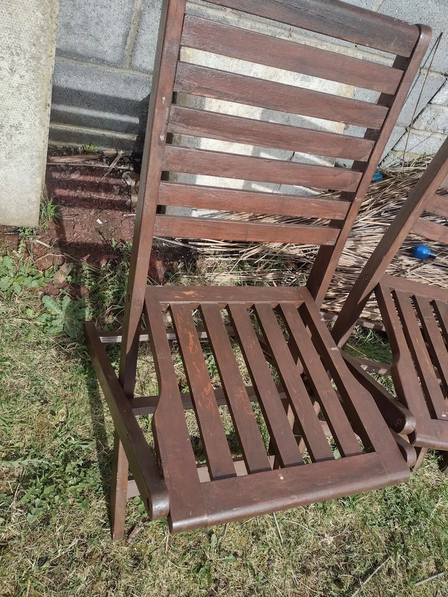 Wooden foldup garden/patio chairs - Image 4