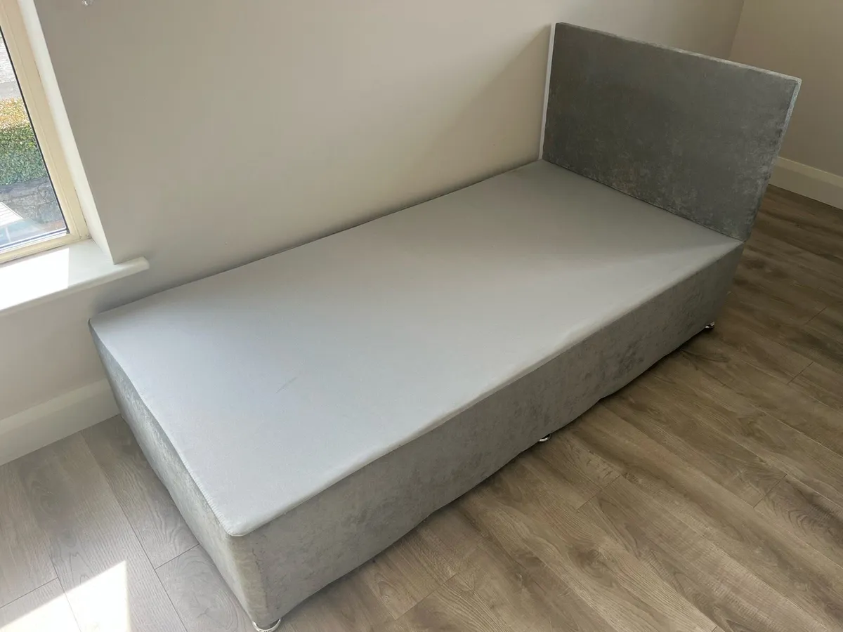 Single divan bed and head board