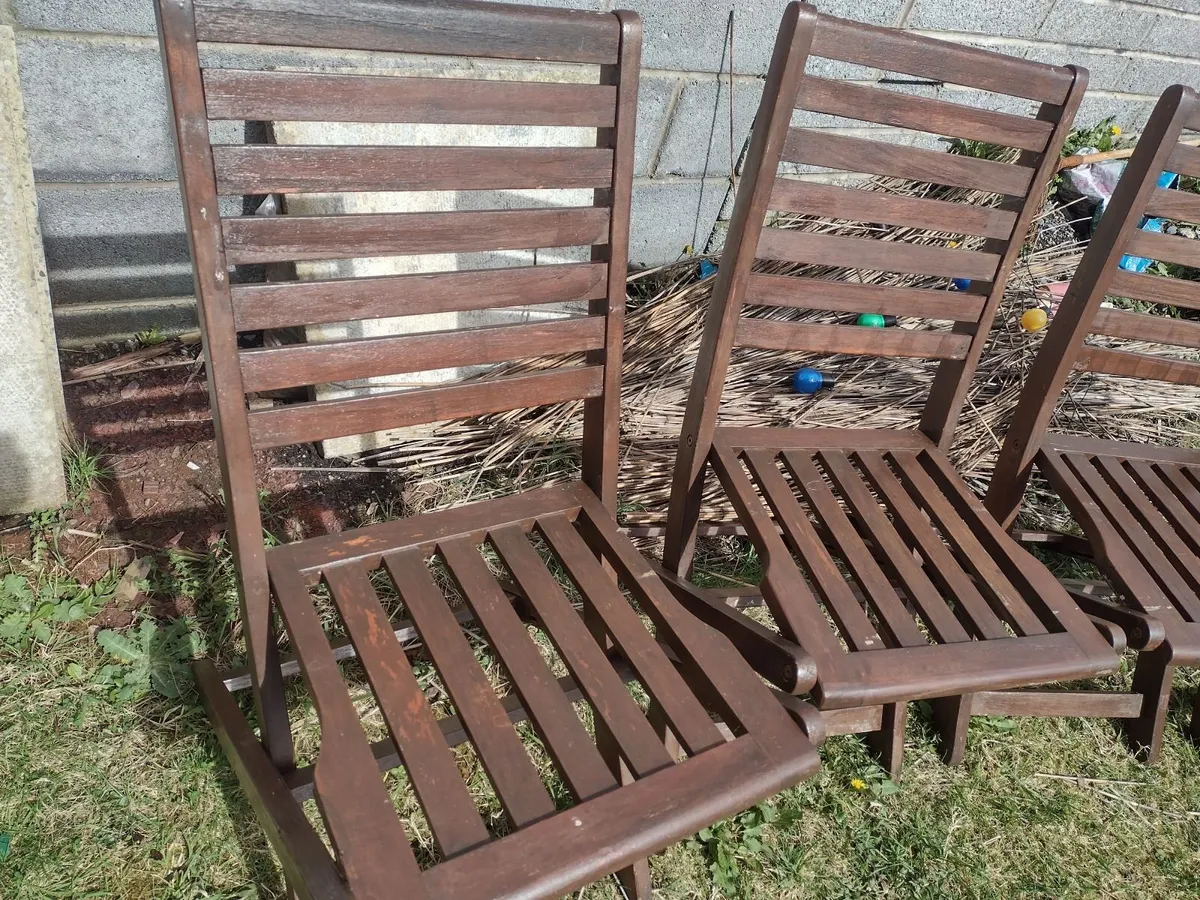 Wooden foldup garden/patio chairs - Image 2