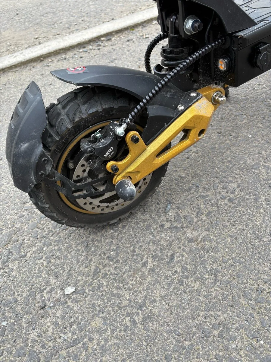 Ienyrid ES-1 Dual Motor Electric Scooter - Image 2