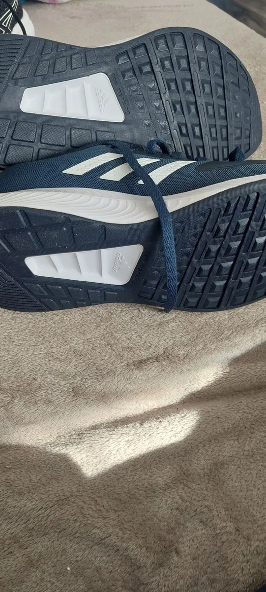 Running shoes - Image 2