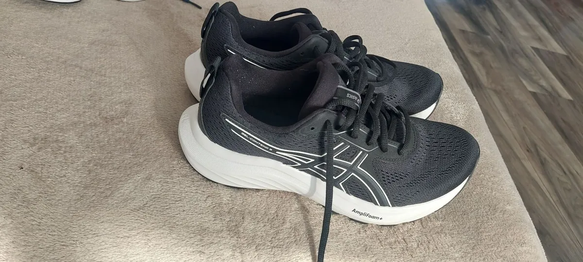 Running shoes - Image 1