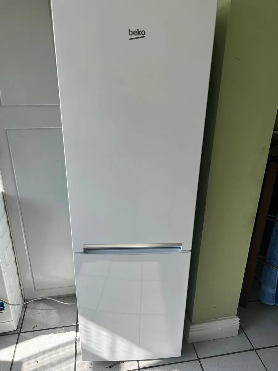 Fridge/freezer - Image 1