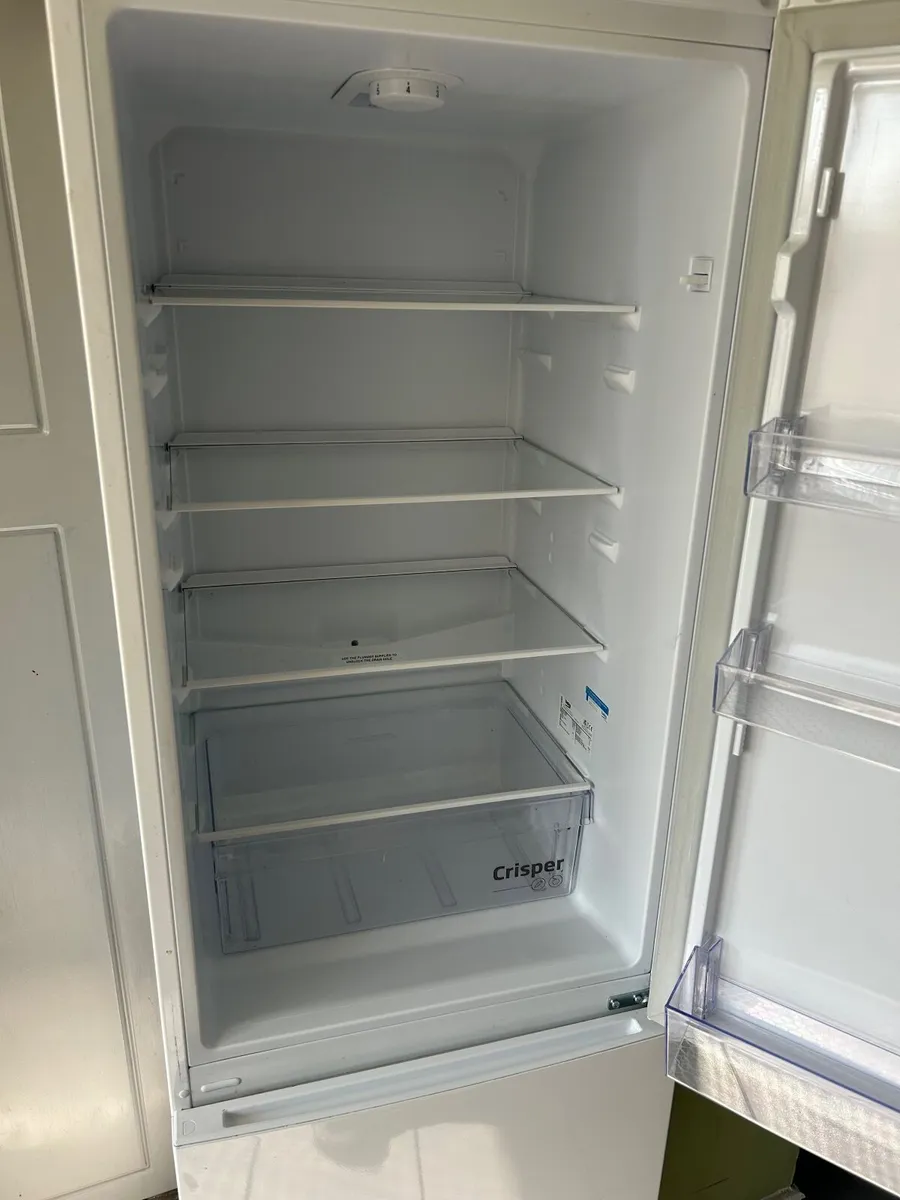Fridge/freezer - Image 2