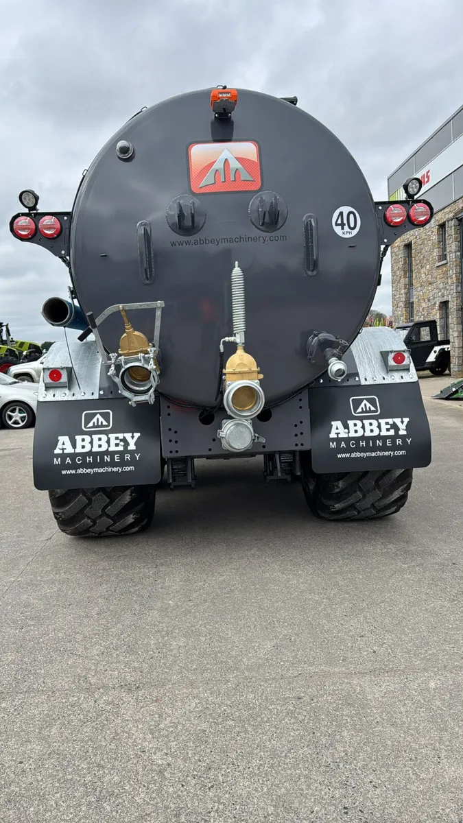 Abbey 4000rt tandem axel tanker - Image 3