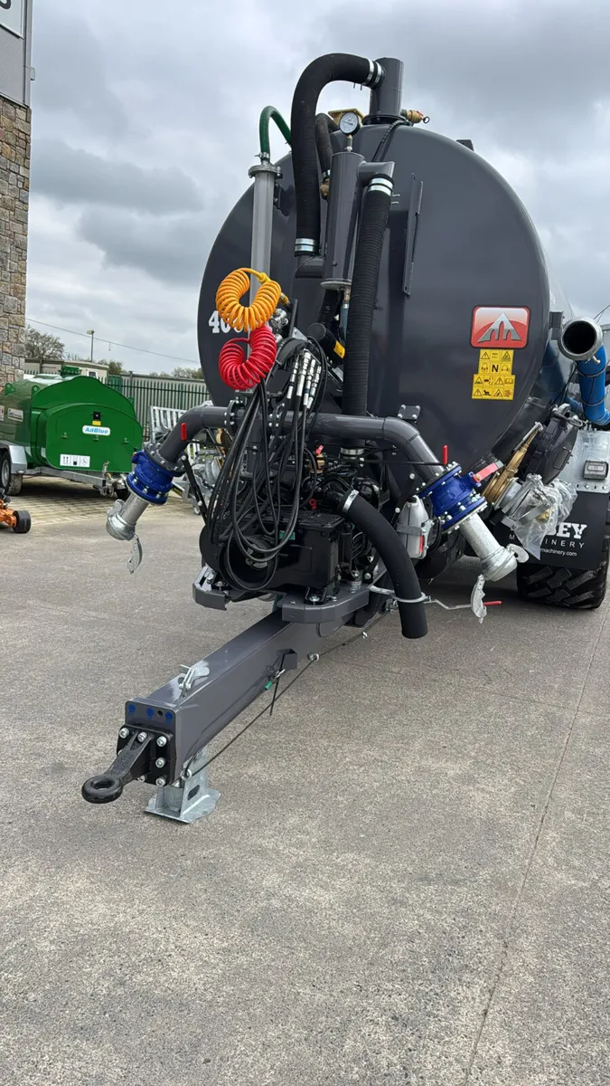 Abbey 4000rt tandem axel tanker - Image 2