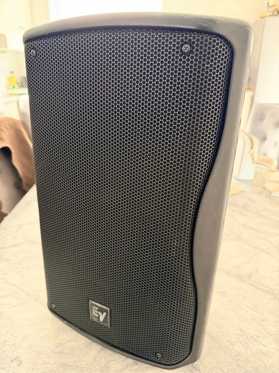 Ev zx1-90 speakers - Image 1
