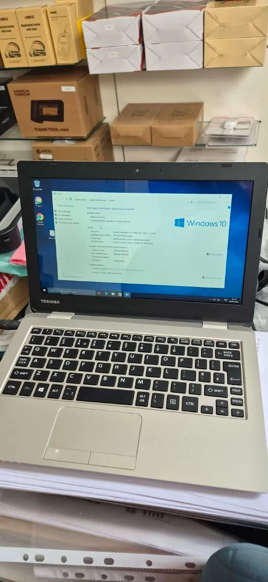 Toshiba Satellite CL10 Netbook - Image 2