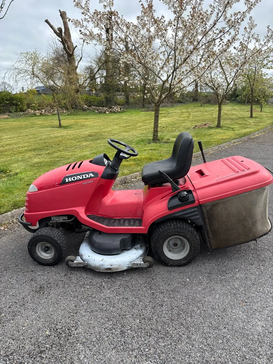 Honda 2620 Ride on Mower 20 hp 48” cut Price Drop - Image 1