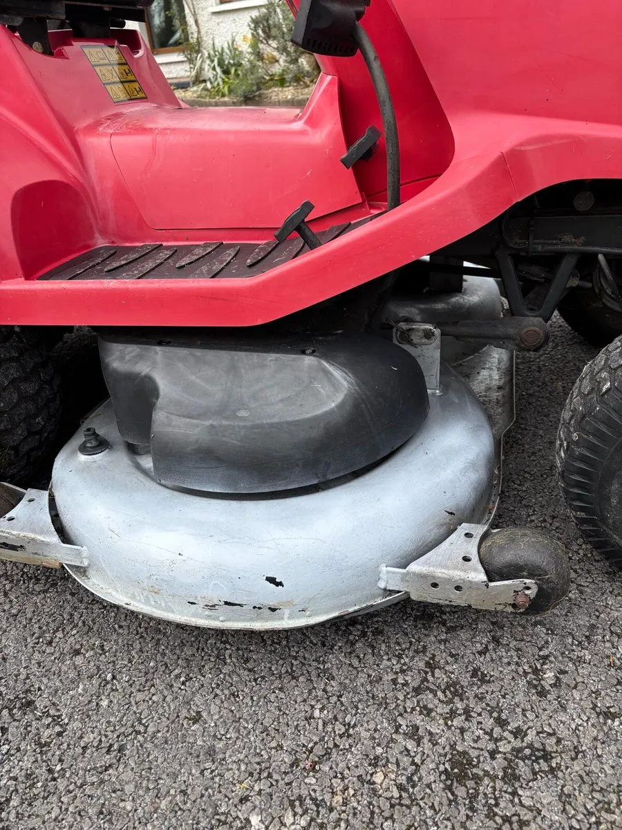 Honda 2620 Ride on Mower 20 hp 48” cut Price Drop - Image 4