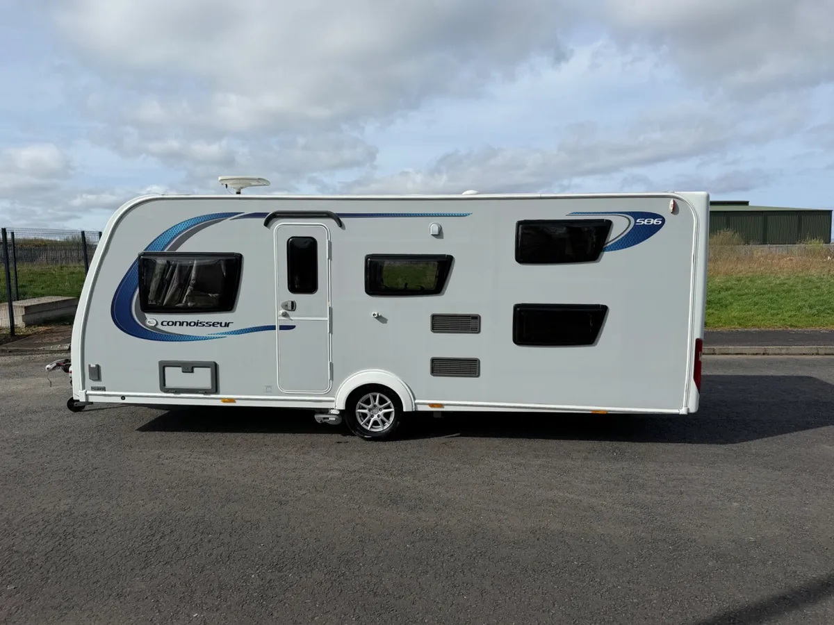 2021 Compass 586 6 berth - Image 4