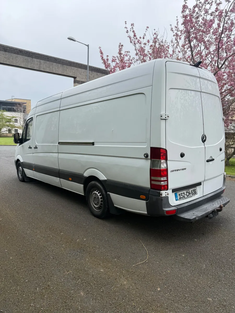 Mercedes-Benz Sprinter 2015 LOW MILEAGE - Image 4