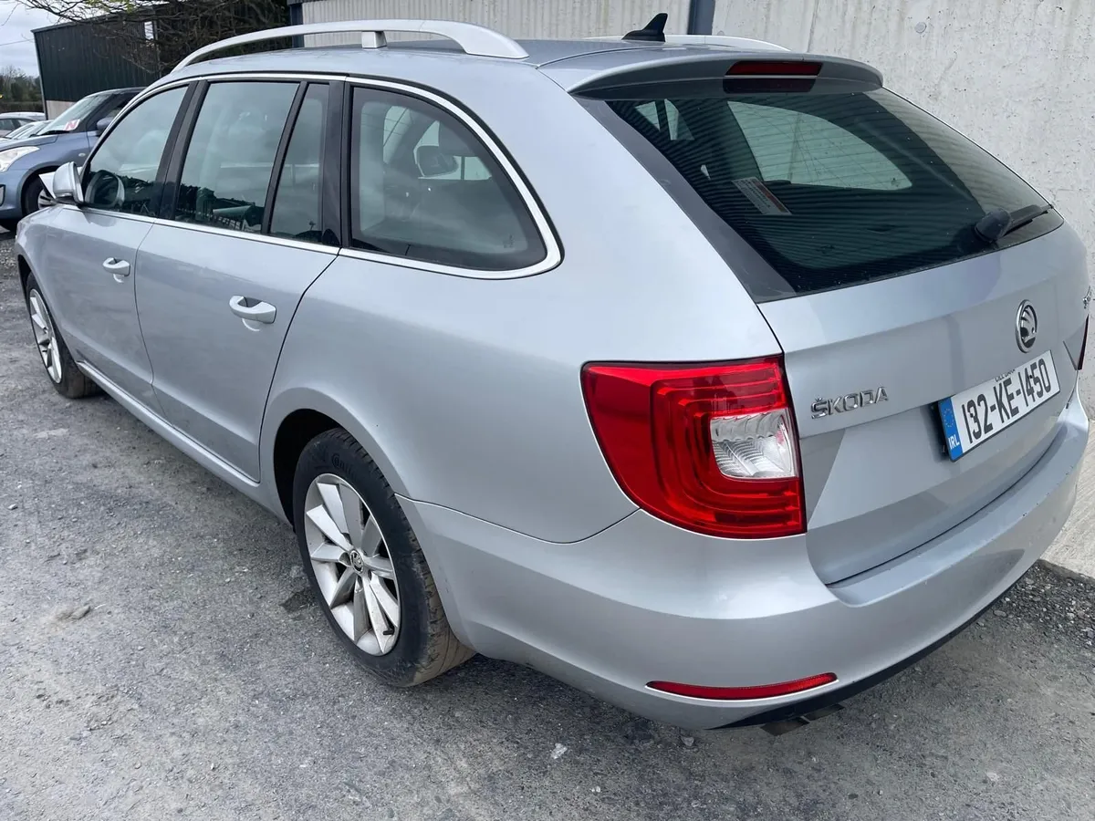 2013 Skoda Superb Estate 1.6 TDI Greenline CAT C - Image 4