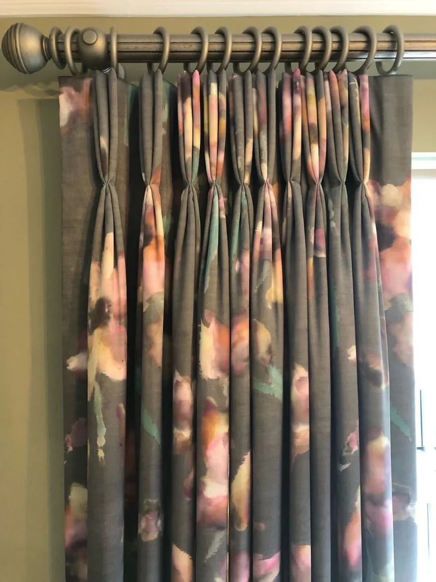 Curtains and Cushions - Image 2