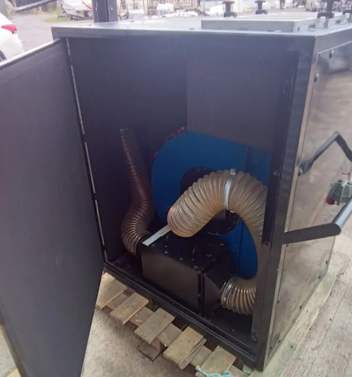 Dust Gas fume extractor - Image 2