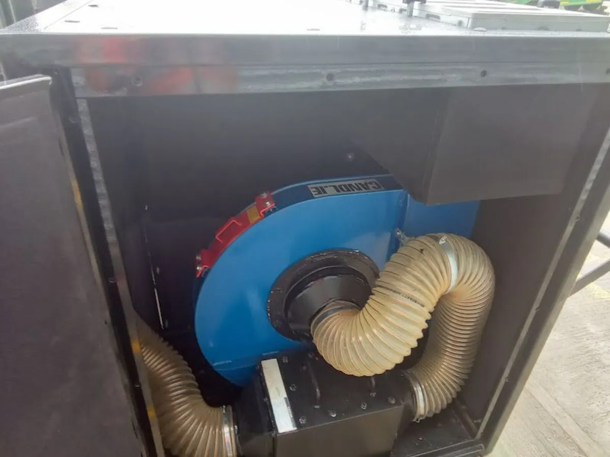 Dust Gas fume extractor - Image 3