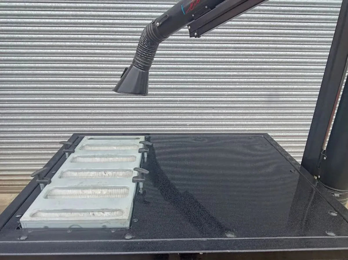 Dust Gas fume extractor - Image 4