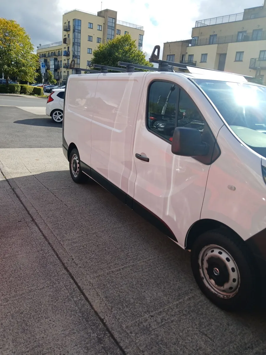 Nissan NV300 2017 - Image 2