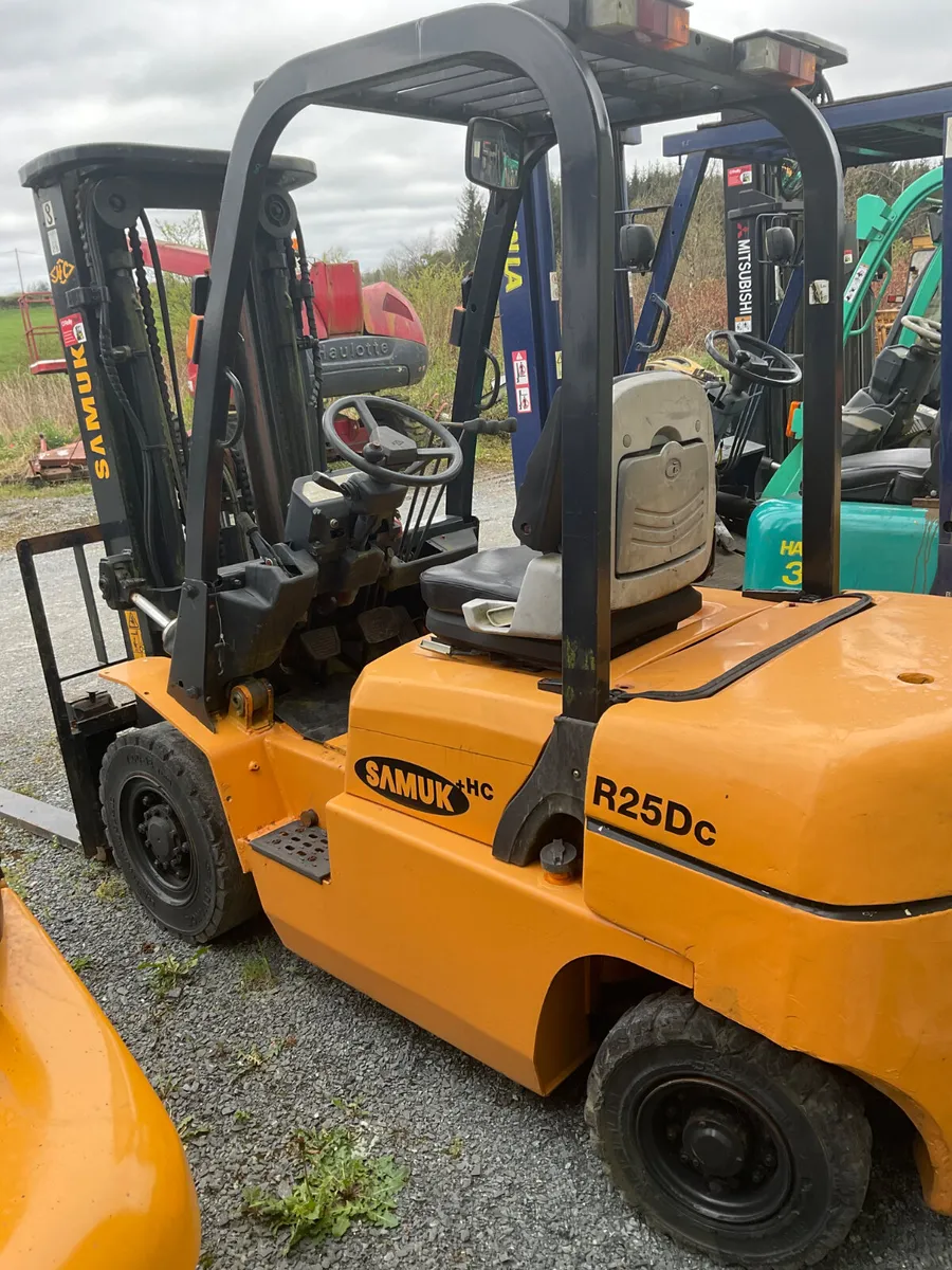 FORKLIFT - Image 2