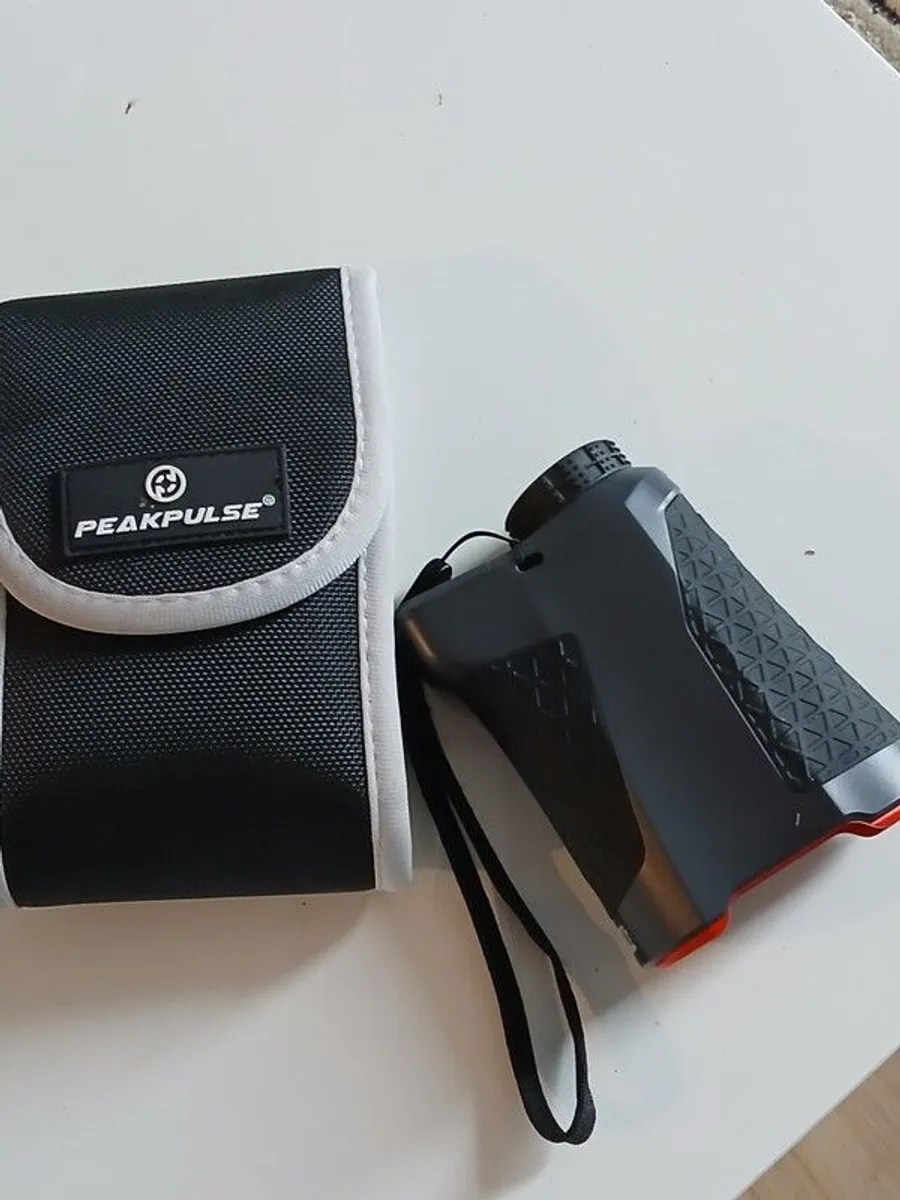 Golf items - Image 1