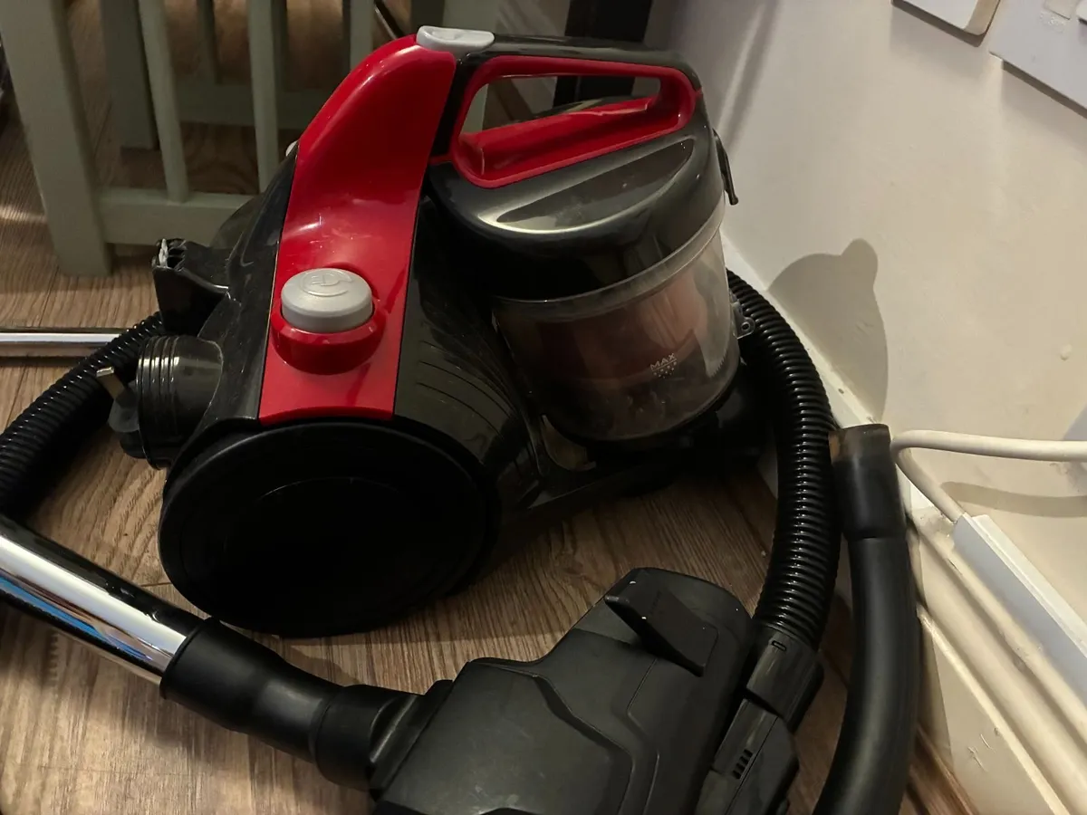 VACUUM HOOVER - Image 1