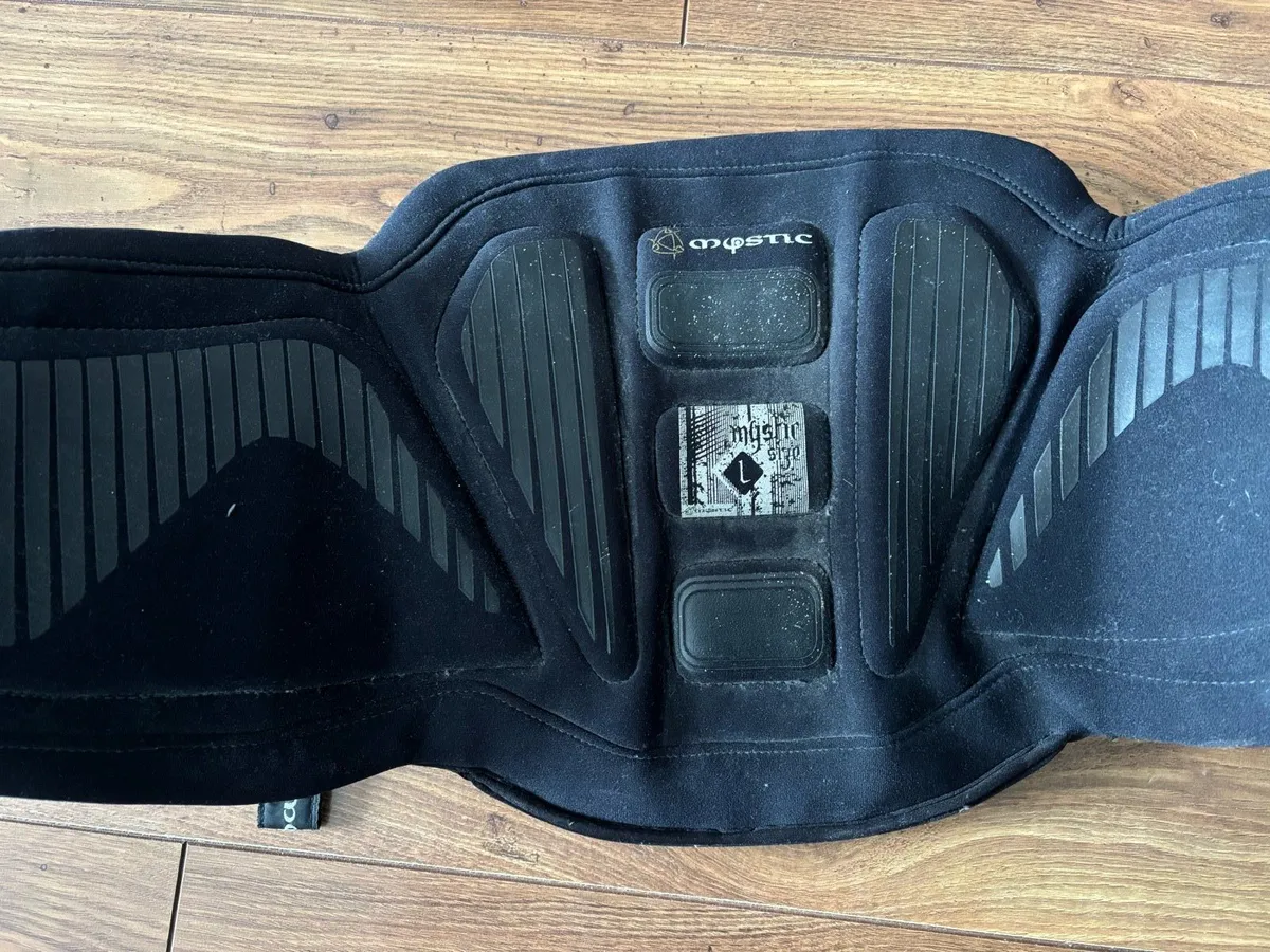 Mystic Kitesurfing / Windsurfing Waist Harness L - Image 3