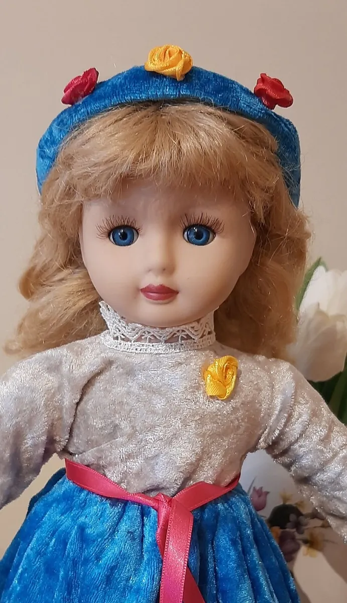 Porcelain dolls - Image 1