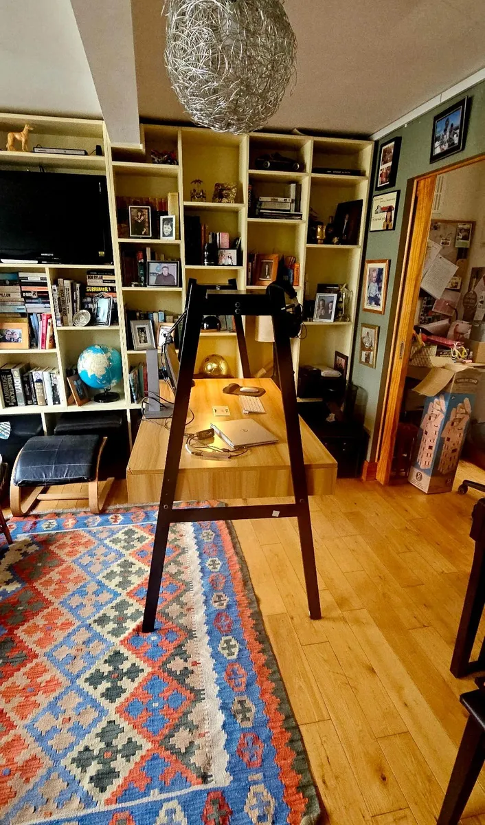 Office desk - Image 1