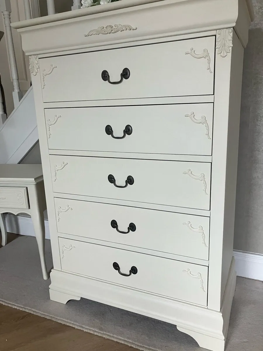 Chest of drawers - Image 2