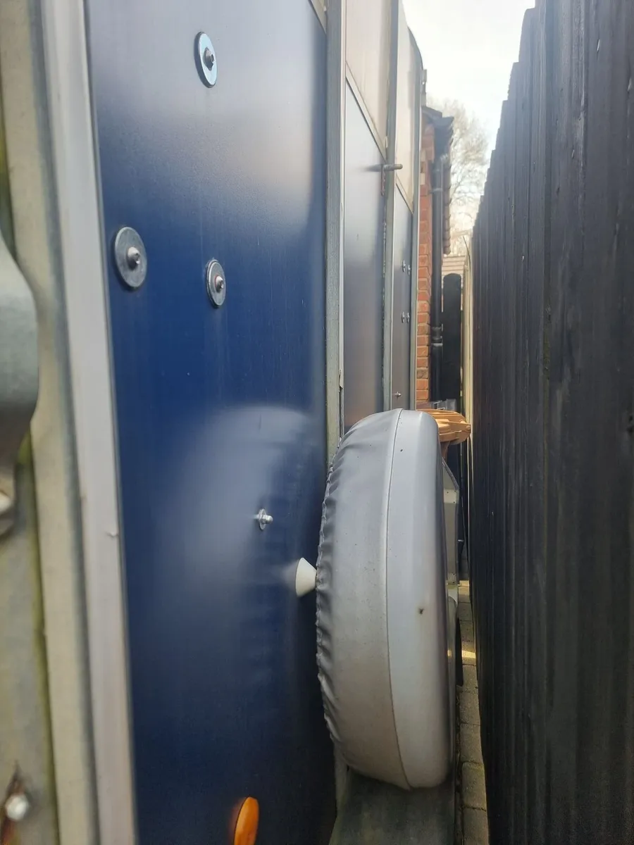 Ifor Williams 510 Horsebox - Image 3