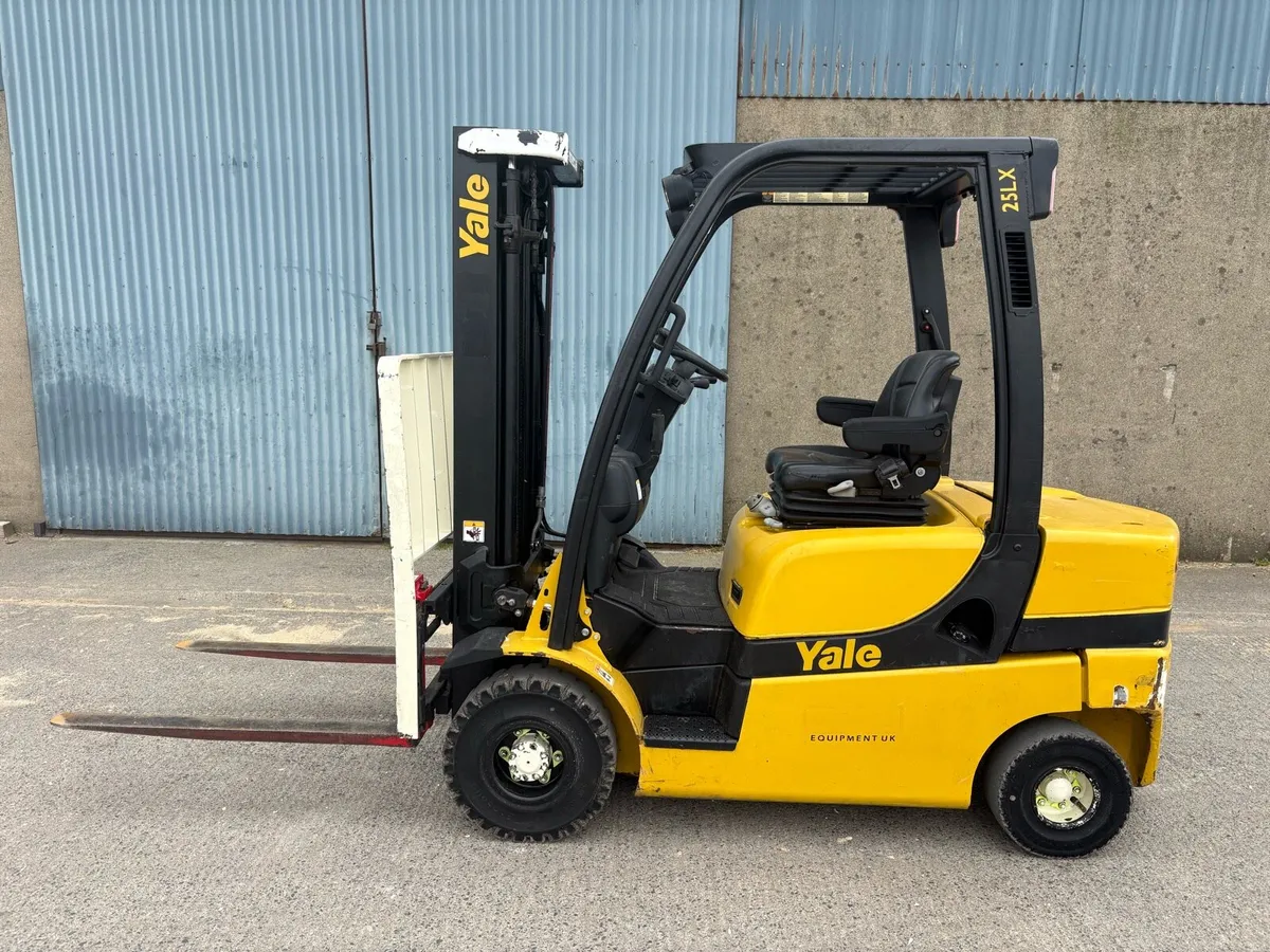 2012 Yale 2 Tonne Diesel Forklift - Image 2