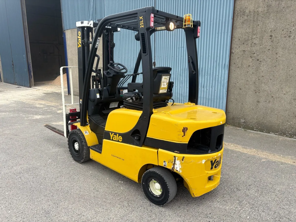 2012 Yale 2 Tonne Diesel Forklift - Image 3