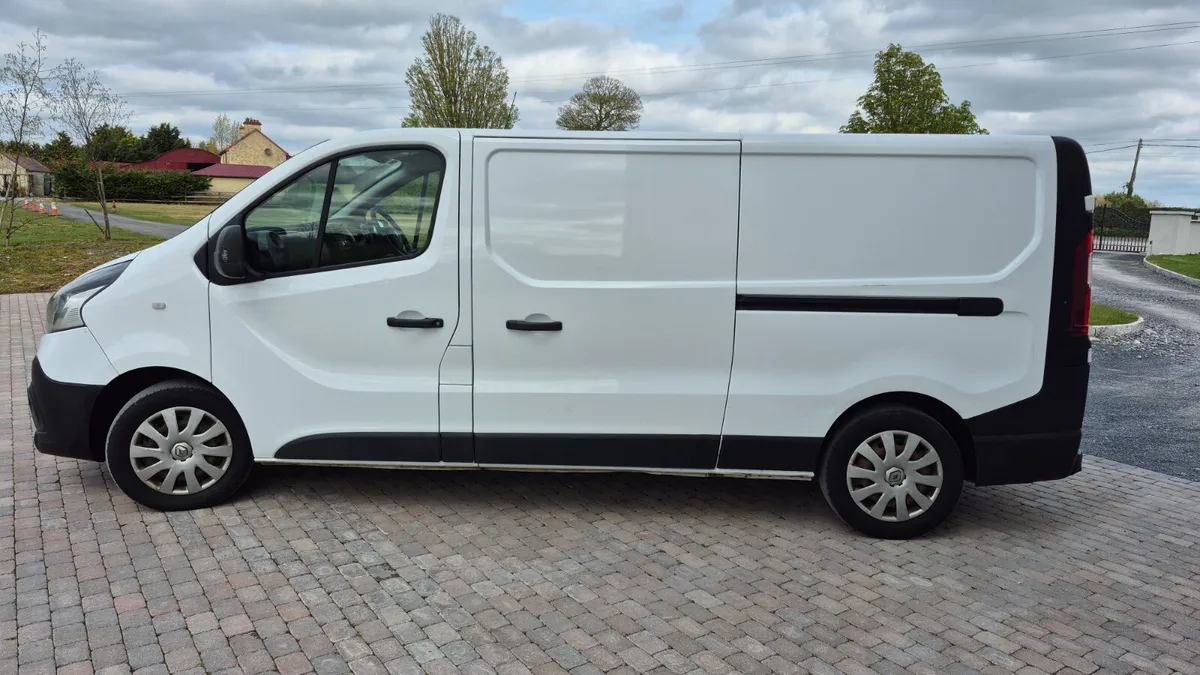 2015 Renault Trafic - Image 3