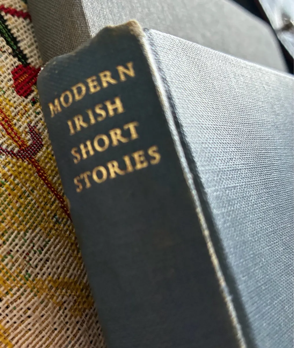 Modern Irish Stories -1966 - Image 2