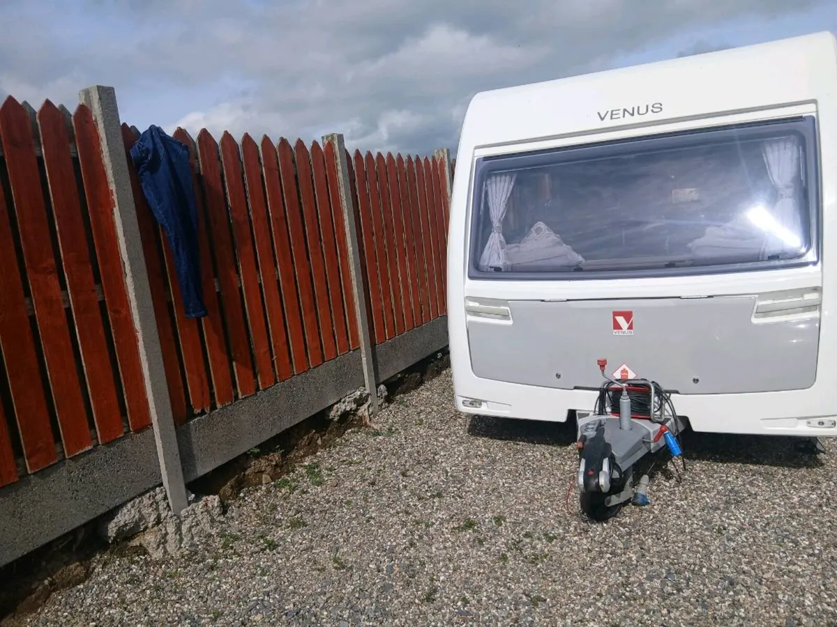 2015 Venus lunar - Image 2