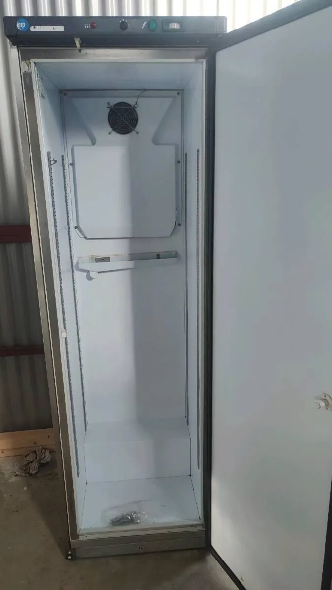 Commercial fridge - Image 2