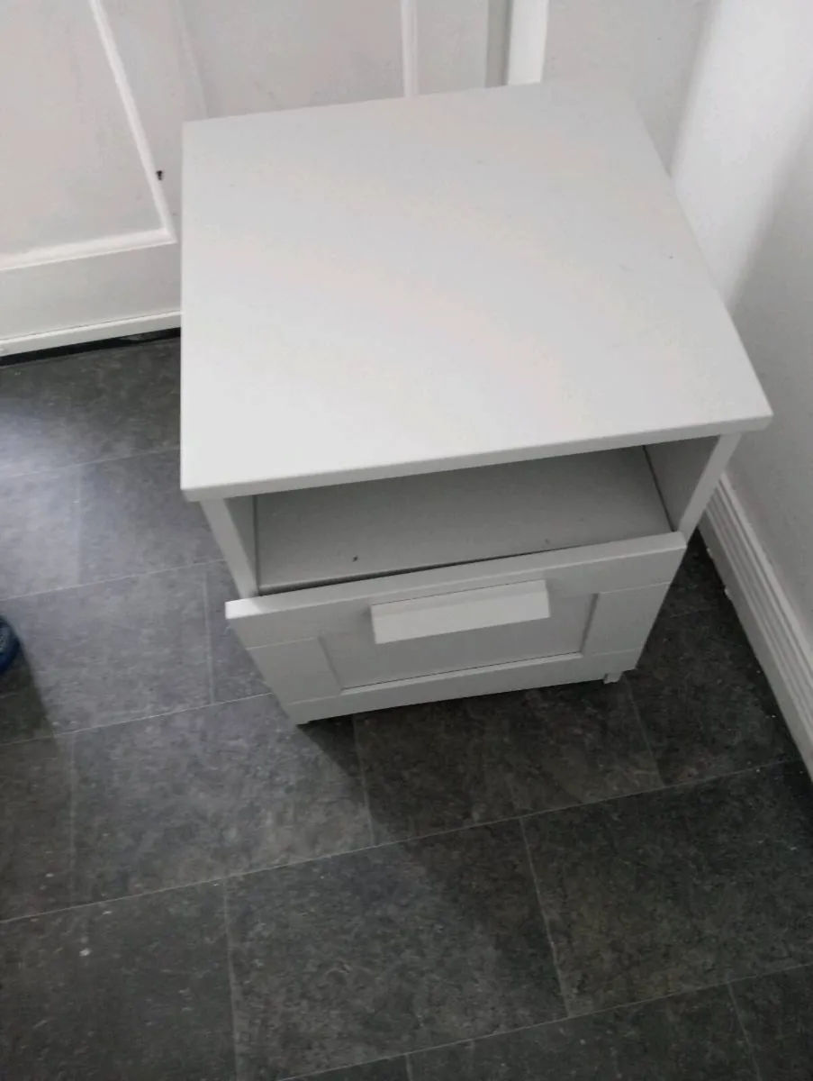 Beb side cabinet - Image 1