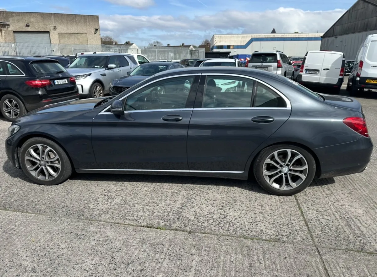Mercedes C350e - Image 2