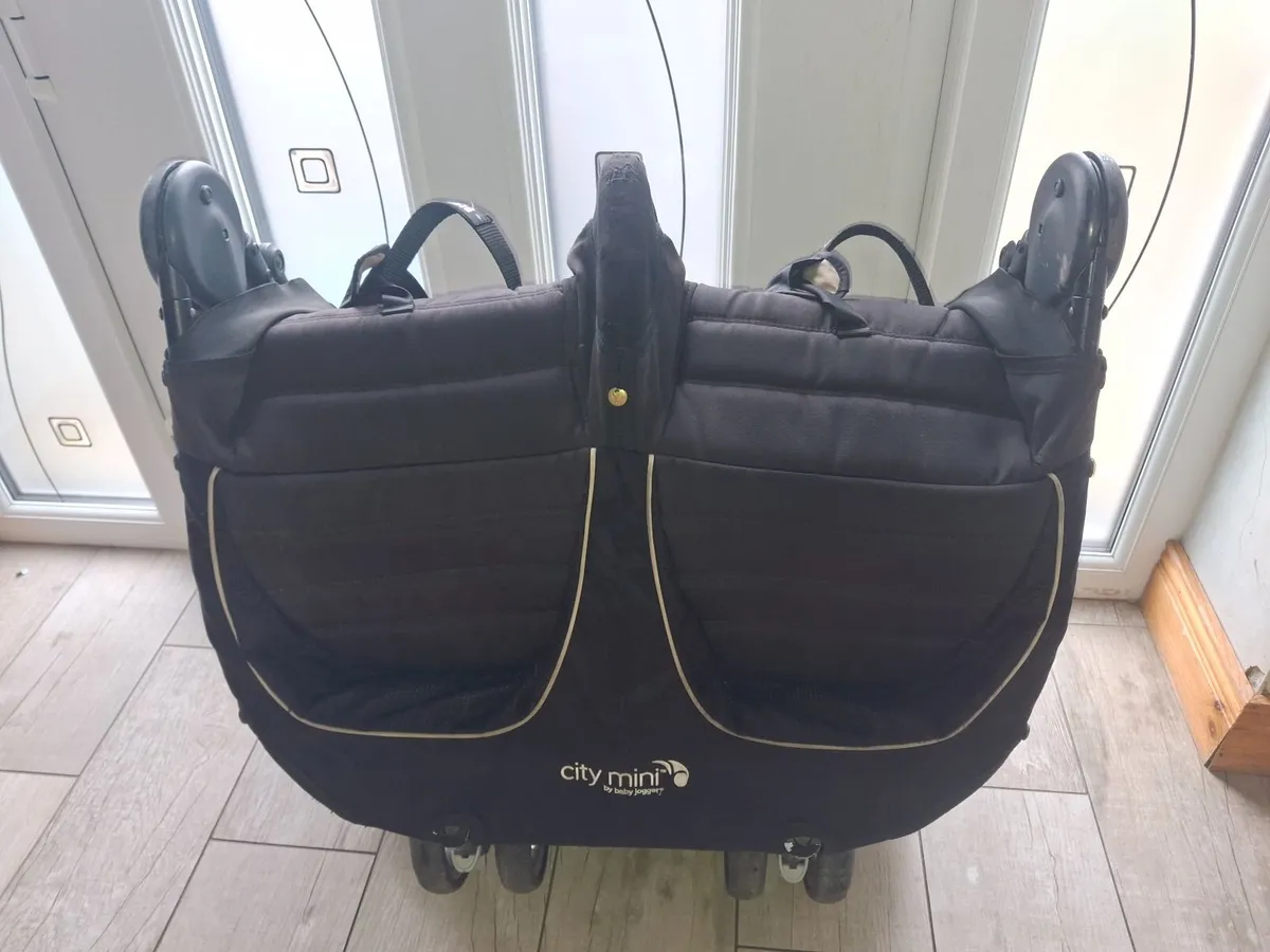Baby Jogger City Mini Double Pram - Image 2