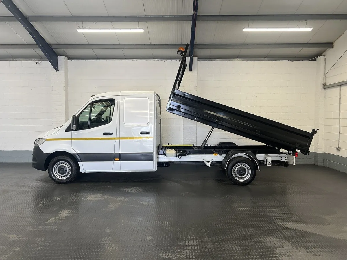 2022 Mercedes-Benz Sprinter Tipper Van - Image 1