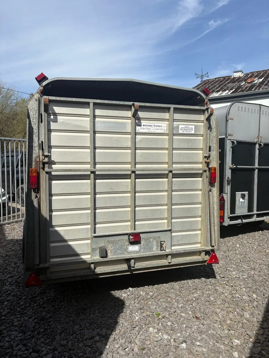 Ifor Williams TA510  12’ cattle trailer - Image 3
