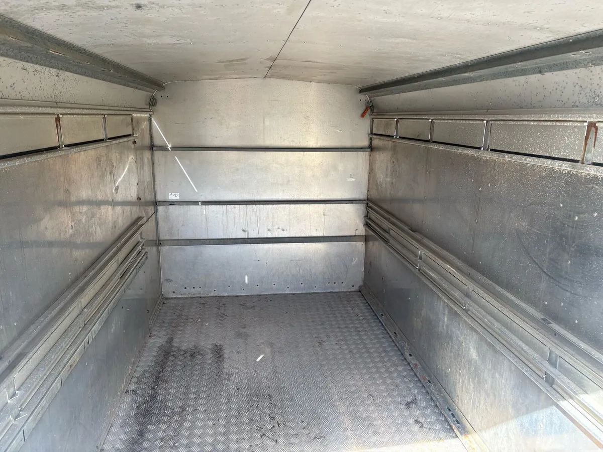 Ifor Williams TA510  12’ cattle trailer - Image 4
