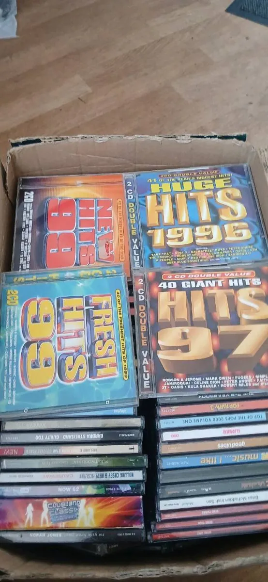 Approximately 150 cds - Image 2