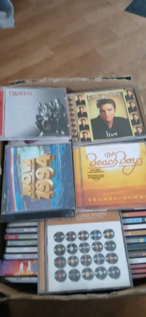 Approximately 150 cds - Image 4