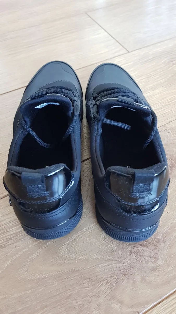 Lacoste men shoes-original BRAND NEW size 42-43 - Image 3