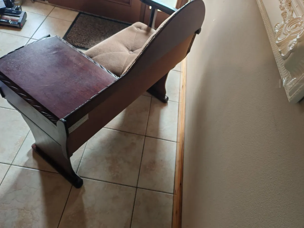 Telephone Chair - Image 1