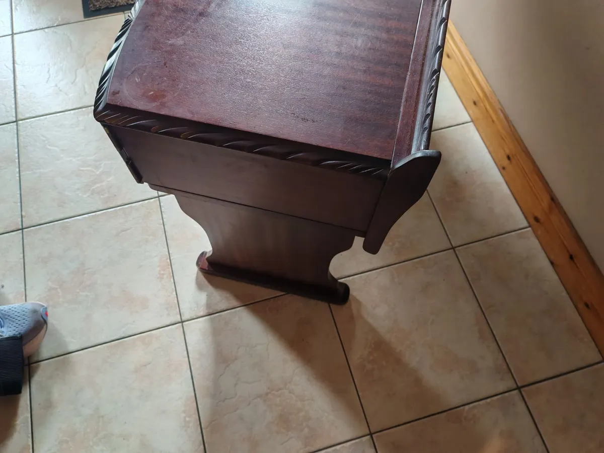 Telephone Chair - Image 3