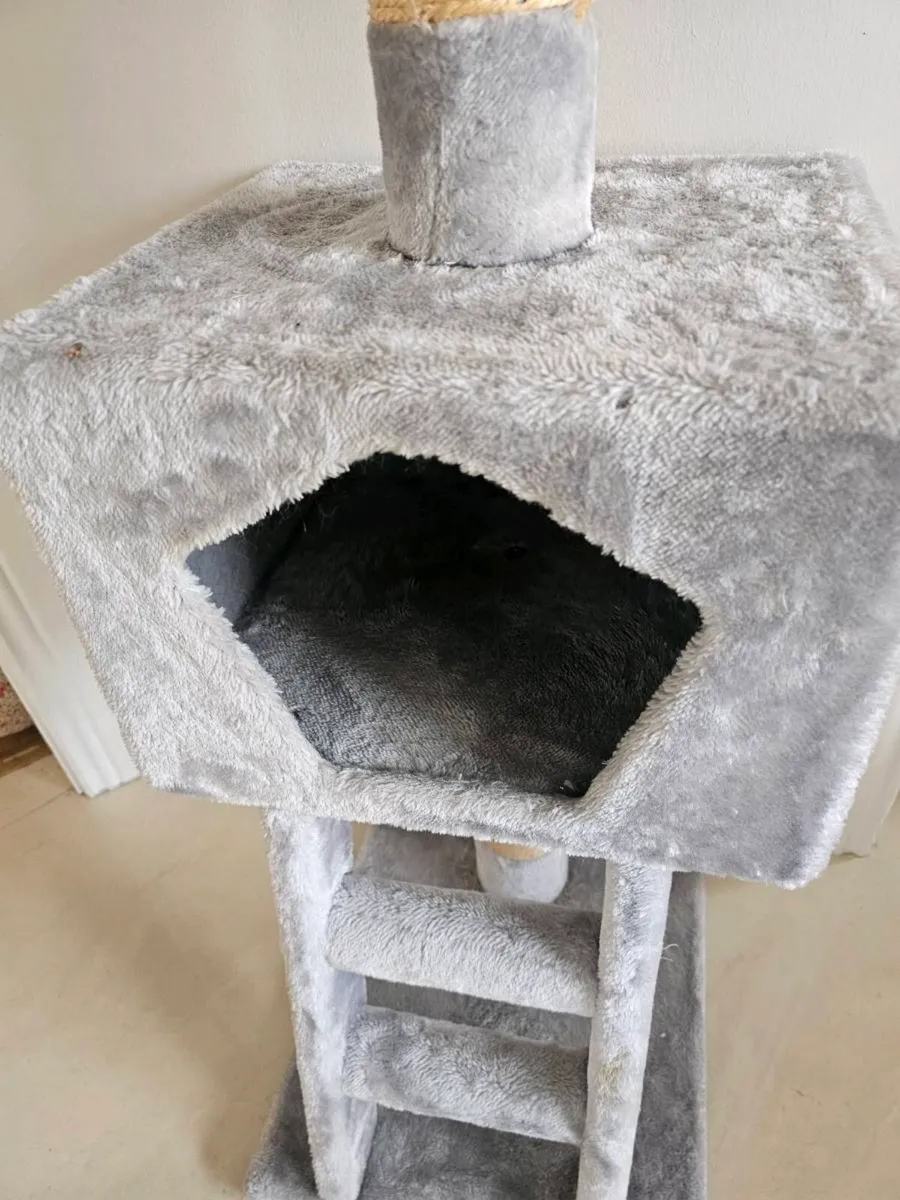 Cat Tree - Image 4